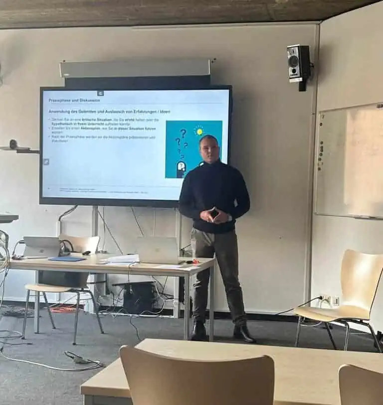 Christoph_hoeller_vortrag_drei Schlüssel Zur Effektiven Führung in Der Ausbildung: Einblicke Und Strategien – Christoph_hoeller_vortrag_drei Schlüssel Zur Effektiven Führung in Der Ausbildung: Einblicke Und Strategien – Erfolgsazubi® Academy